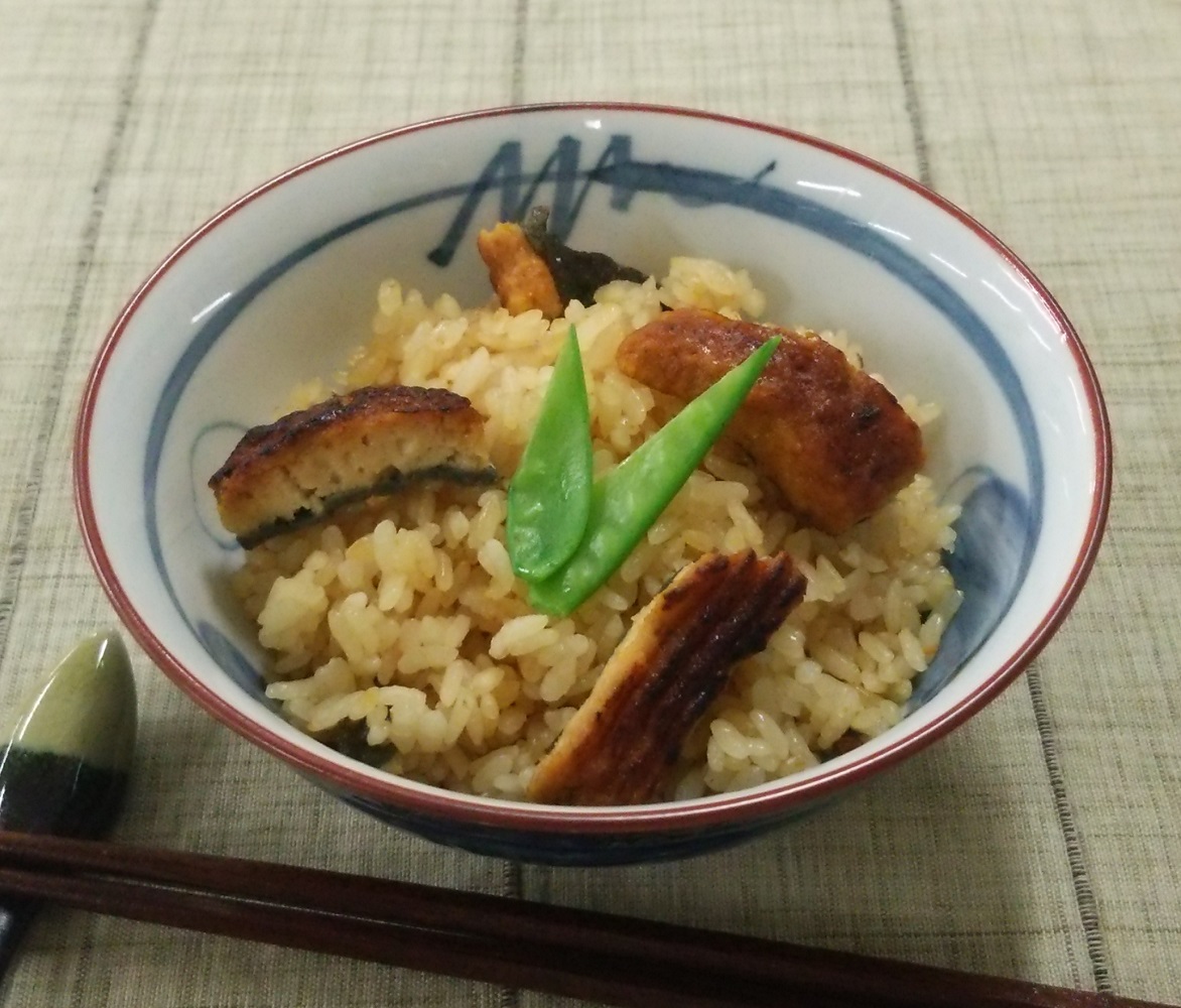 うな次郎の炊き込みご飯 - レシピ集 | 一正蒲鉾株式会社